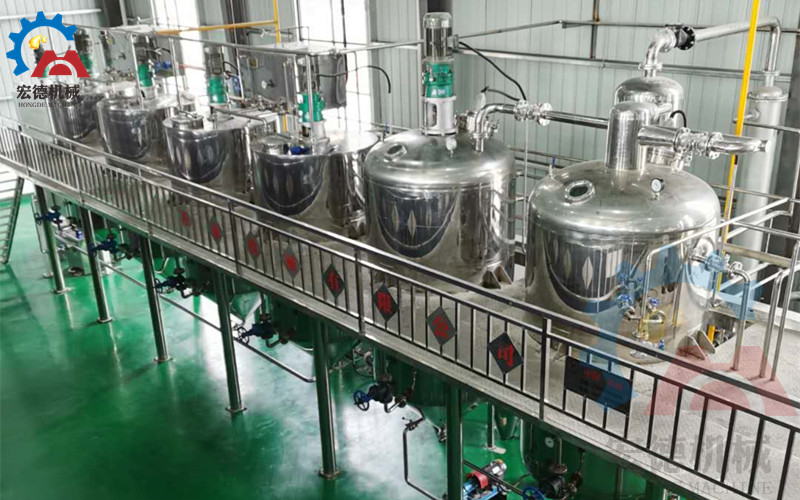 <a href=/jinglian/ target=_blank class=infotextkey>精炼油设备</a>